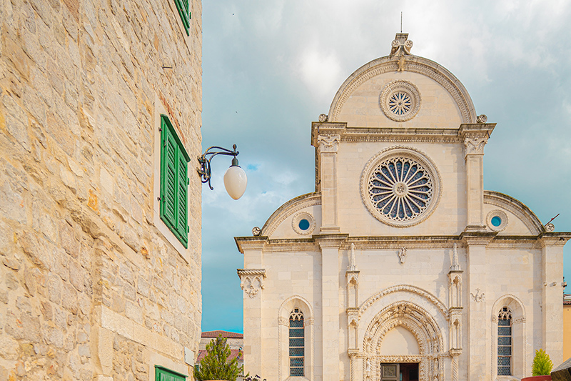 sibenik-st-james-cathedral sibenik-st-james-cathedral